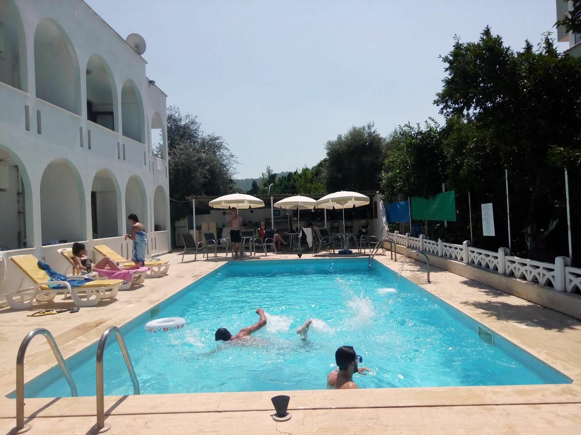 Garden Prizma Rooms&Aparts Kemer Esterno foto